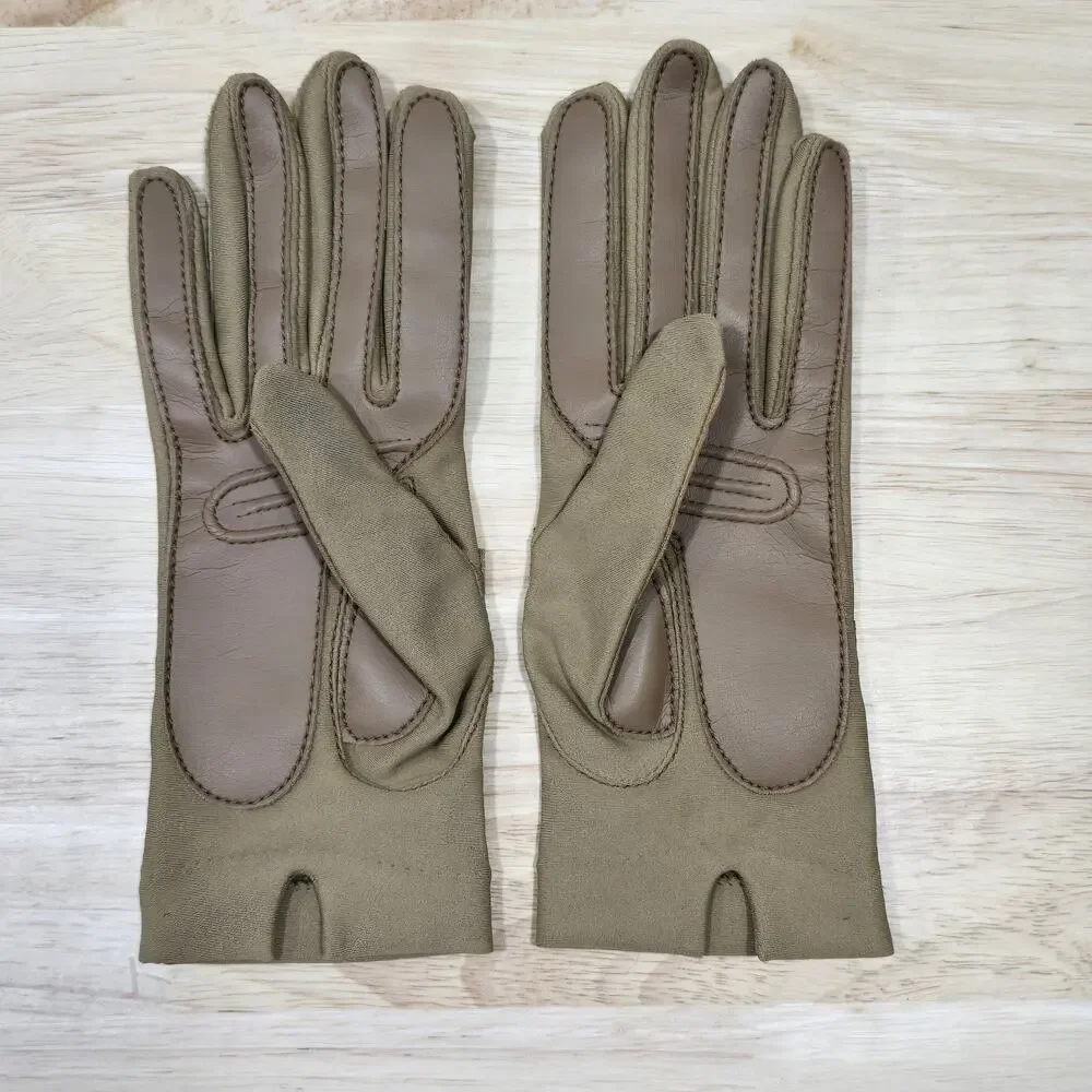 Women's Sheer Energy Gloves By Leggs One Size Stretch Fit Beige Tan - Picture 4 of 8